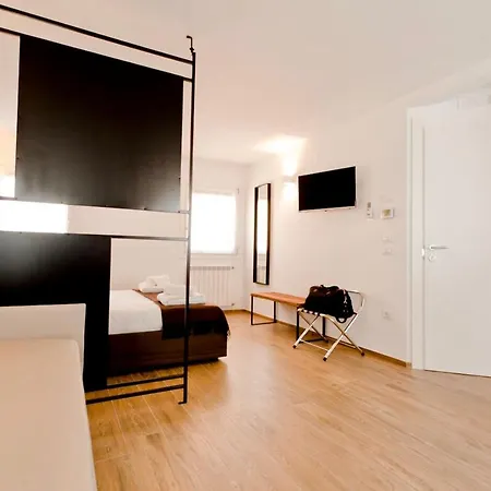 Colibri House Apartsuite Chioggia Guest house